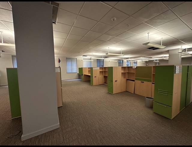1,295M² OFFICE TO LET IN SANDTON CENTRAL
